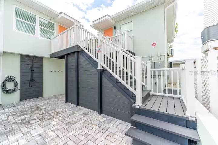 TURN KEY - 122 CORAL AVE, REDINGTON SHORES
