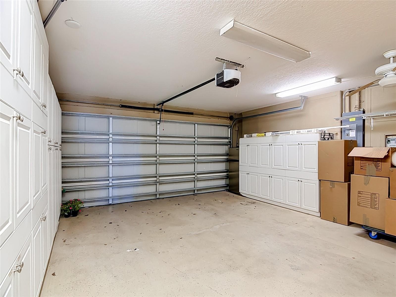garage 2 - CARILLON LAKES, LAKELAND