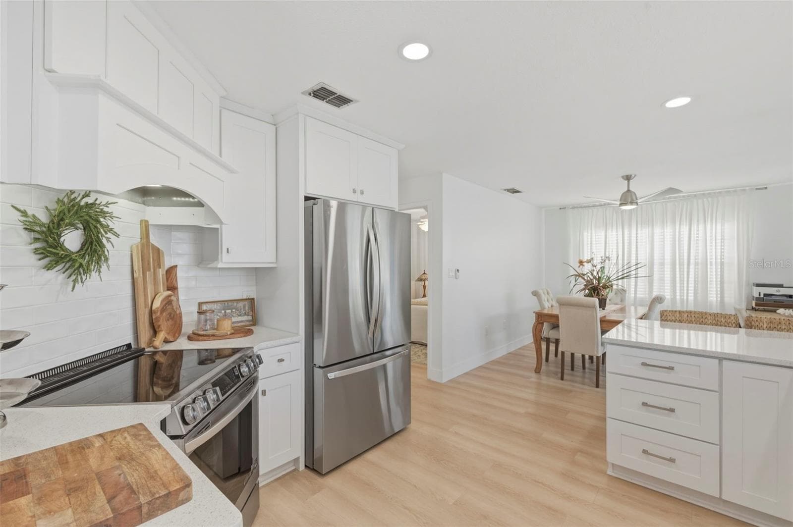 LG stainless steel appliances, 2025 custom cabinets, - 4642 SAINT LAWRENCE DR, NEW PORT RICHEY