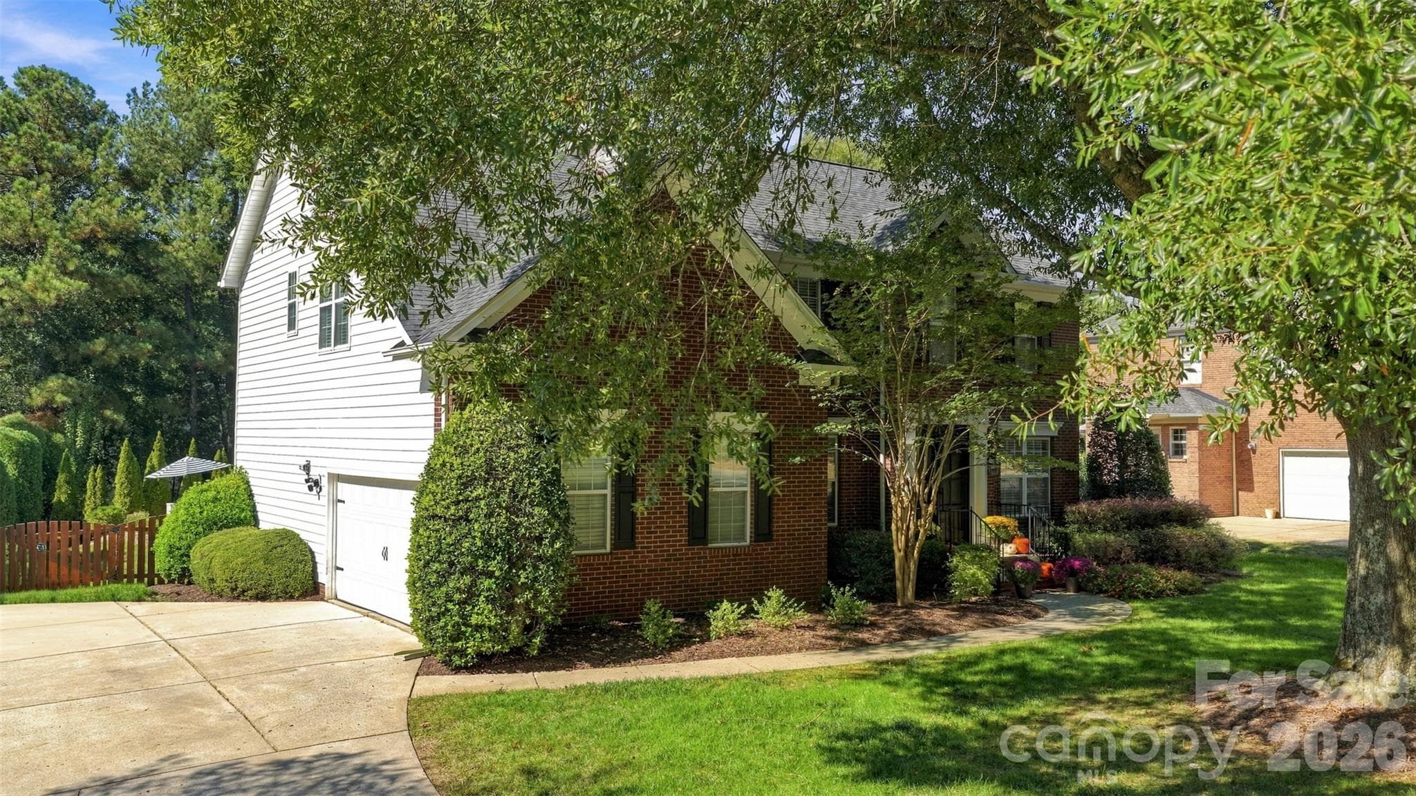 Single Family Residence at 15502 Tolliver Drive, Charlotte, photo 3 of 48