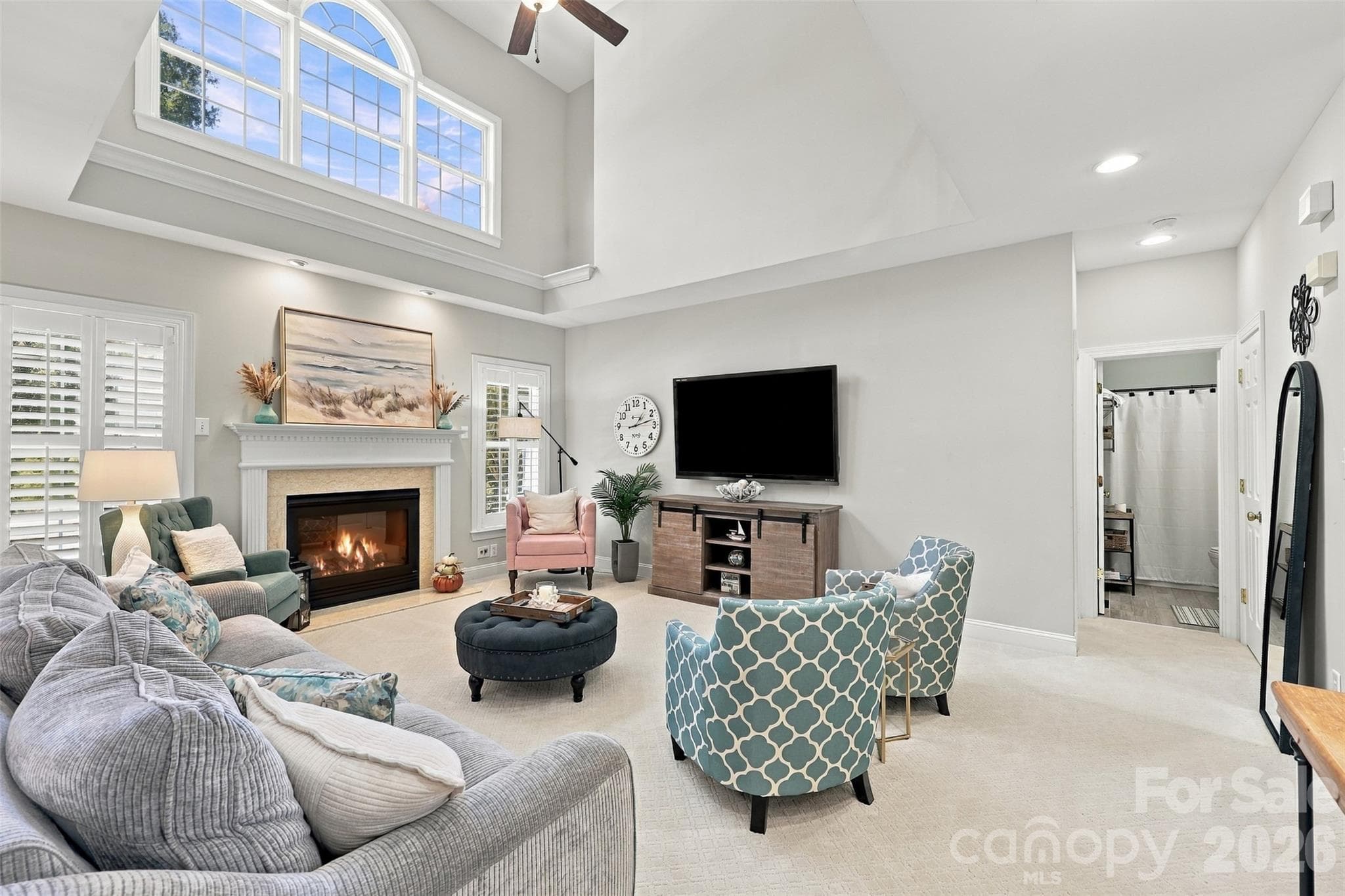 Single Family Residence at 15502 Tolliver Drive, Charlotte, photo 7 of 48