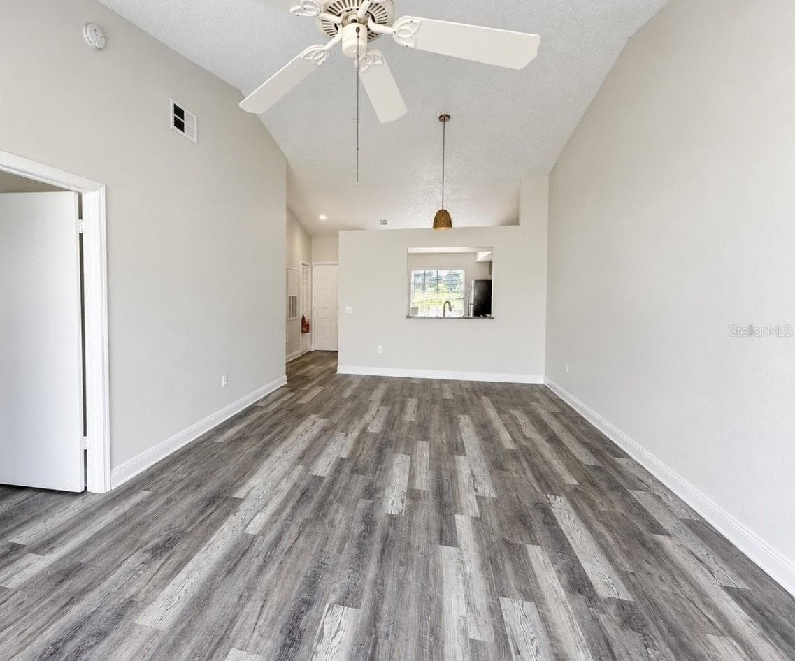 Townhouse at 1215 BAREFOOT BAY DR, ORLANDO, photo 6 of 14