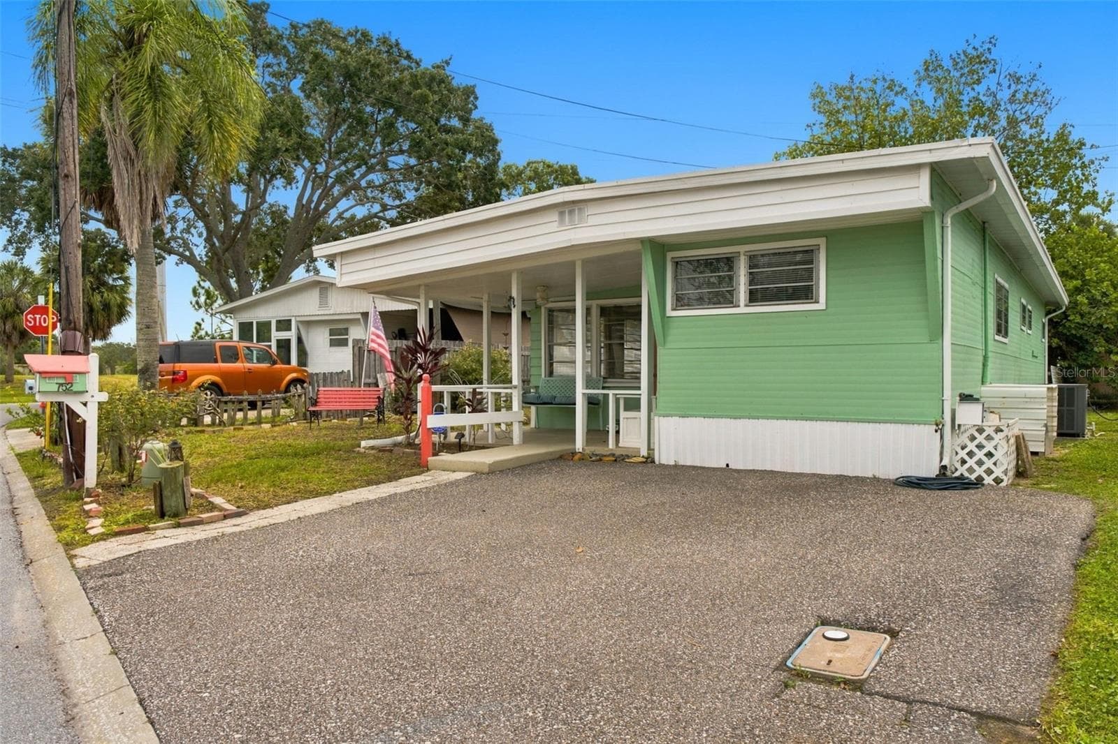 Mobile Home at 752 DRIFTWOOD LN, TARPON SPRINGS, photo 3 of 35
