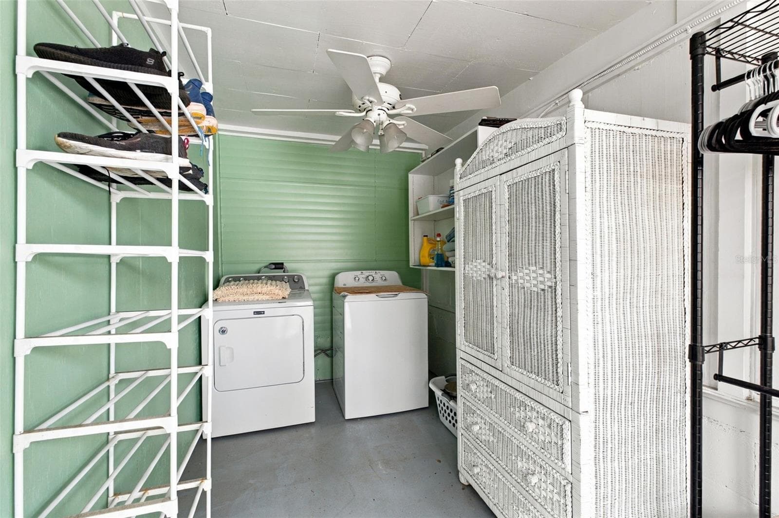 Mobile Home at 752 DRIFTWOOD LN, TARPON SPRINGS, photo 24 of 35