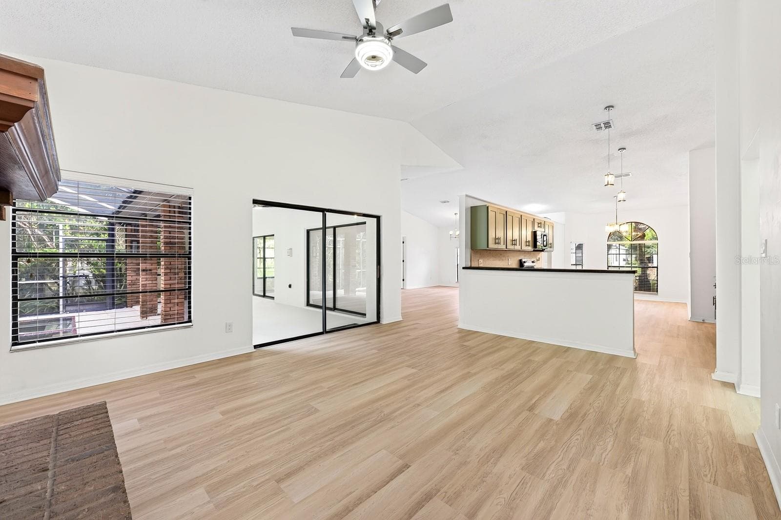The Family Room - 1003 N MAGEE CREEK CT, OVIEDO