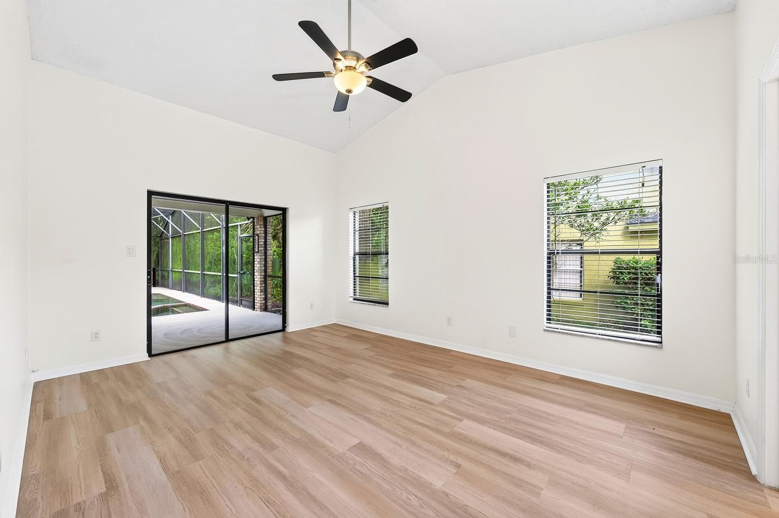 Primary Suite - 1003 N MAGEE CREEK CT, OVIEDO