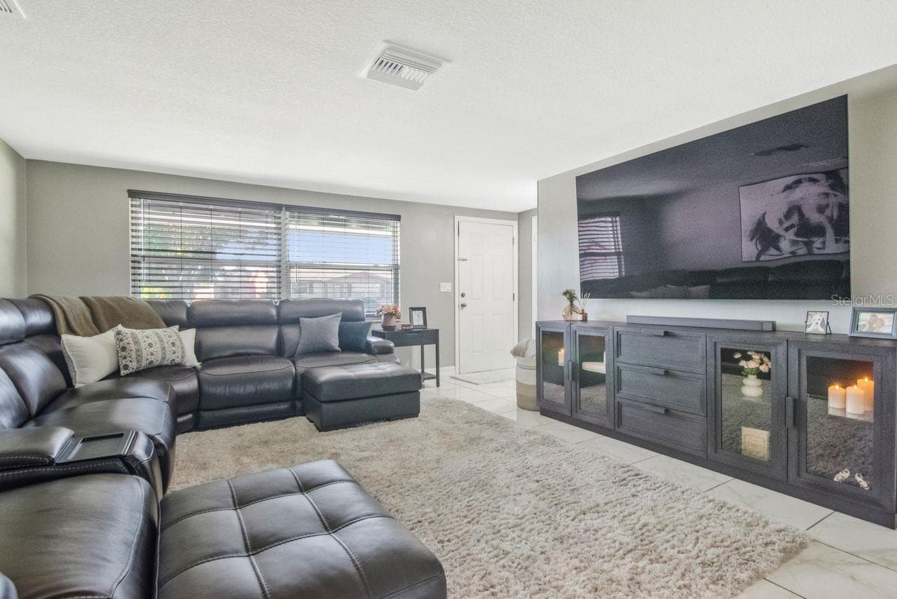 Single Family Residence at 5735 MOSAIC DR, HOLIDAY, photo 14 of 61