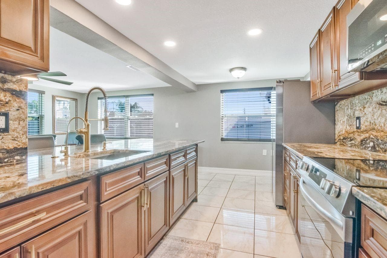 Single Family Residence at 5735 MOSAIC DR, HOLIDAY, photo 18 of 61