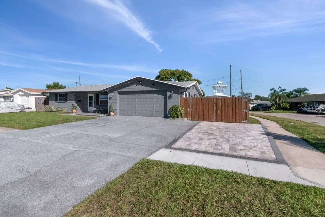 Single Family Residence at 5735 MOSAIC DR, HOLIDAY, photo 49 of 61