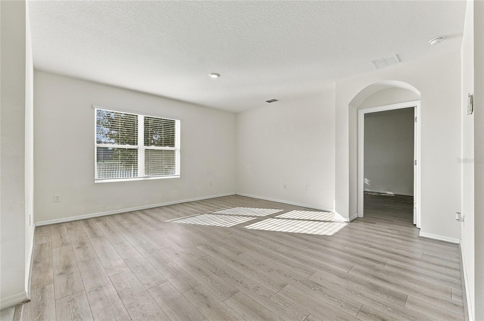 Single Family Residence at 138 GROVE BRANCH RD, WINTER HAVEN, photo 10 of 42