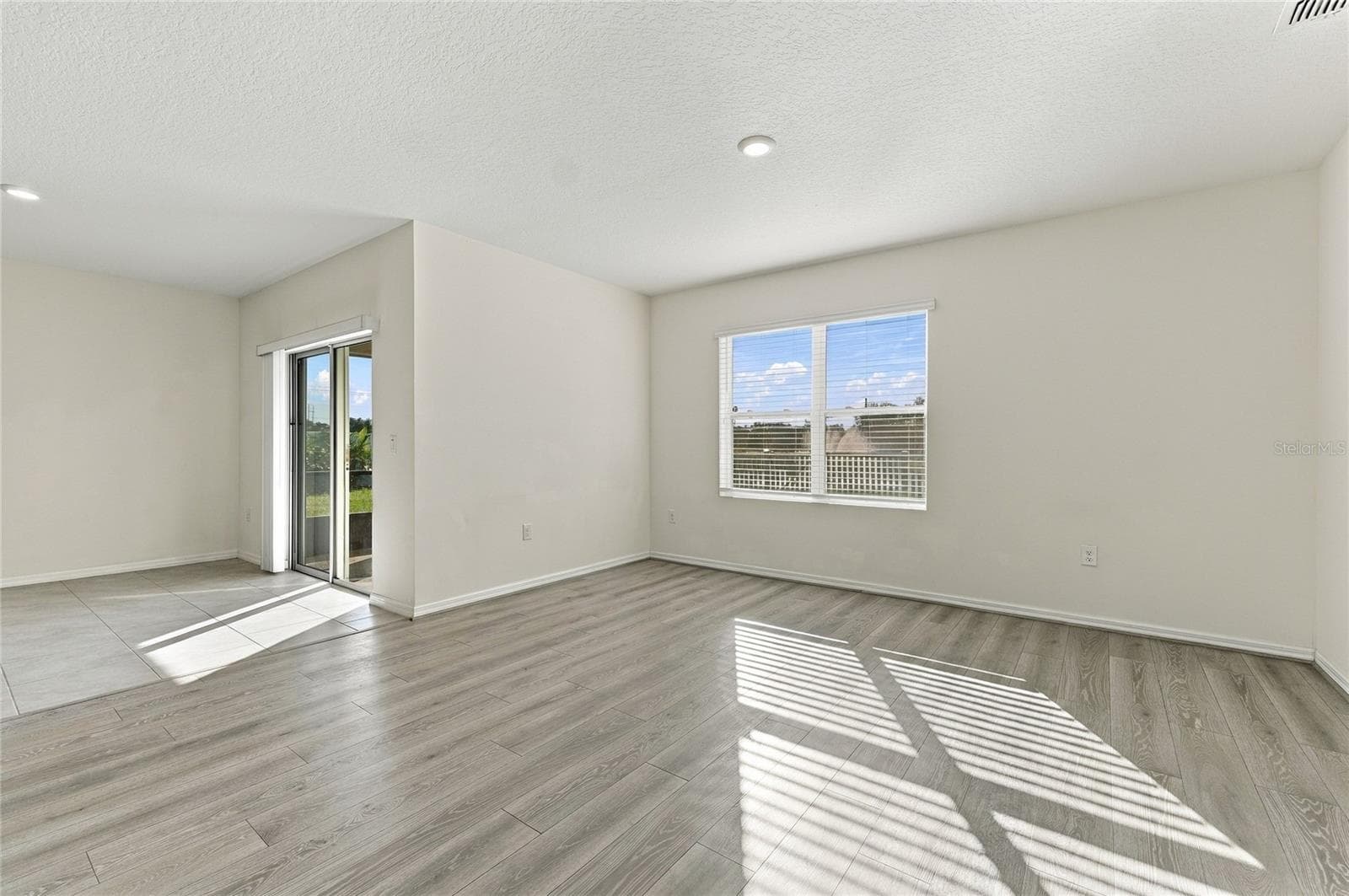 Single Family Residence at 138 GROVE BRANCH RD, WINTER HAVEN, photo 11 of 42