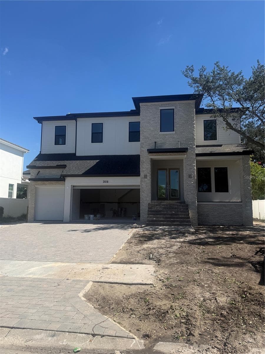 Single Family Residence at 3618 S GARDENIA AVE, TAMPA, photo 2 of 10