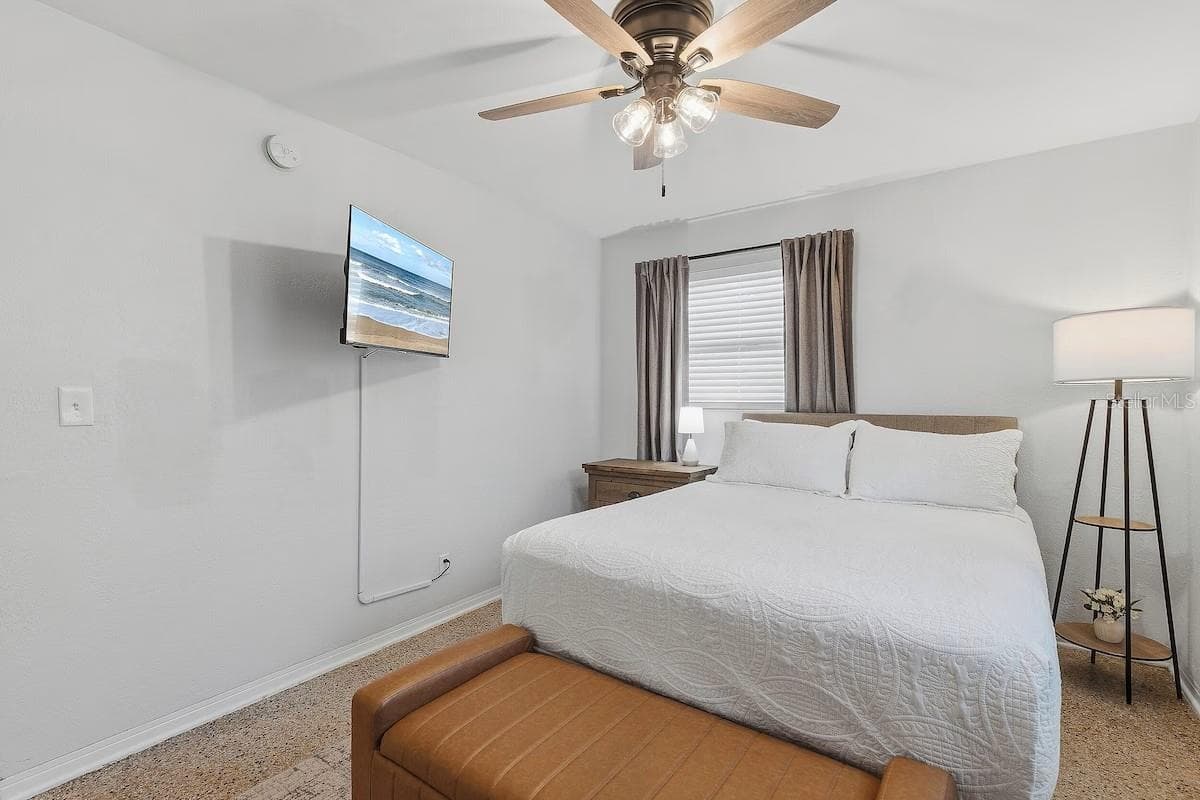 Single Family Residence at 330 SLAYTON AVE, SOUTH DAYTONA, photo 15 of 25