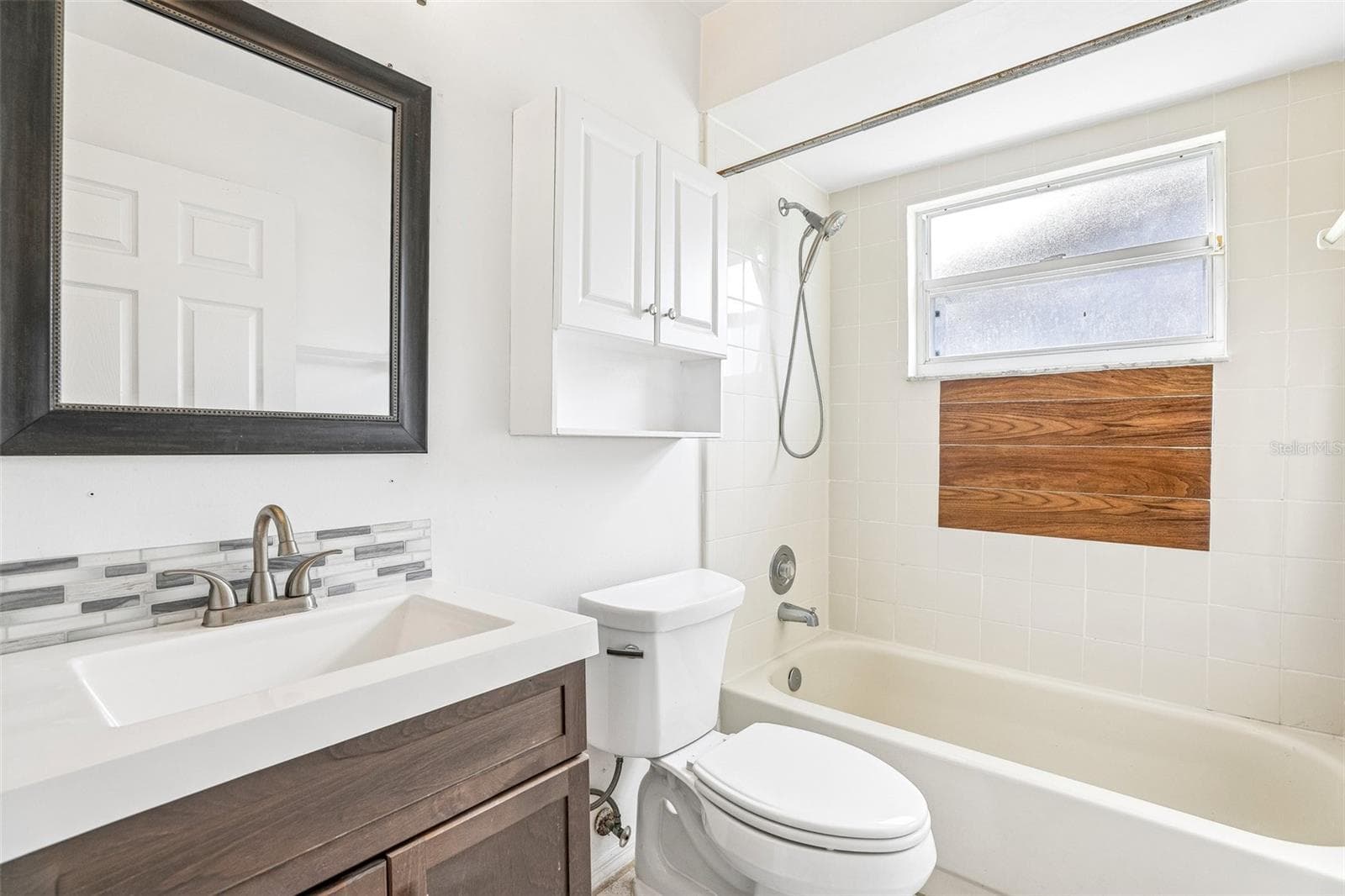 Second full bath. - 3423 ALISSA CT, ORLANDO