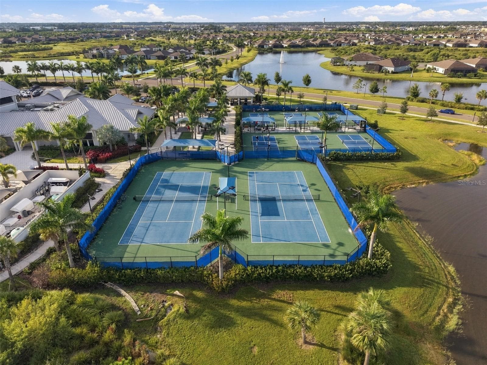 Tennis anyone? Two Tennis courts and 8 Pickleboard courts for the Active Adult Lifestyle! - 9260 BALLASTER POINTE LOOP, PARRISH