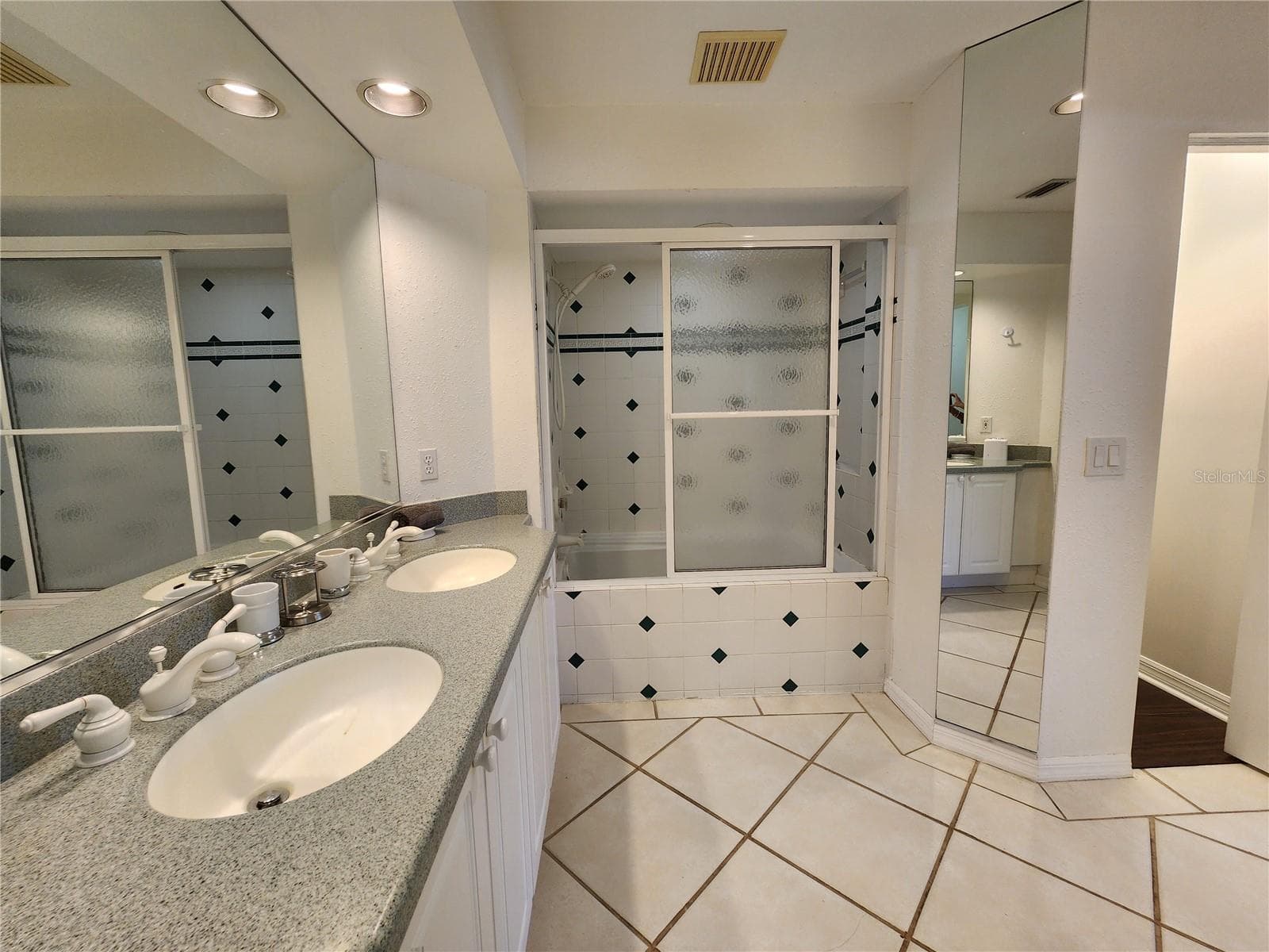 Condominium at 3701 54TH DR W #203, BRADENTON, photo 11 of 23