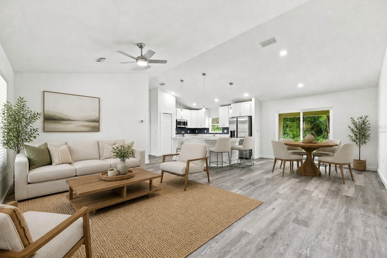 Virtually staged - 2984 SE 140TH LN, SUMMERFIELD