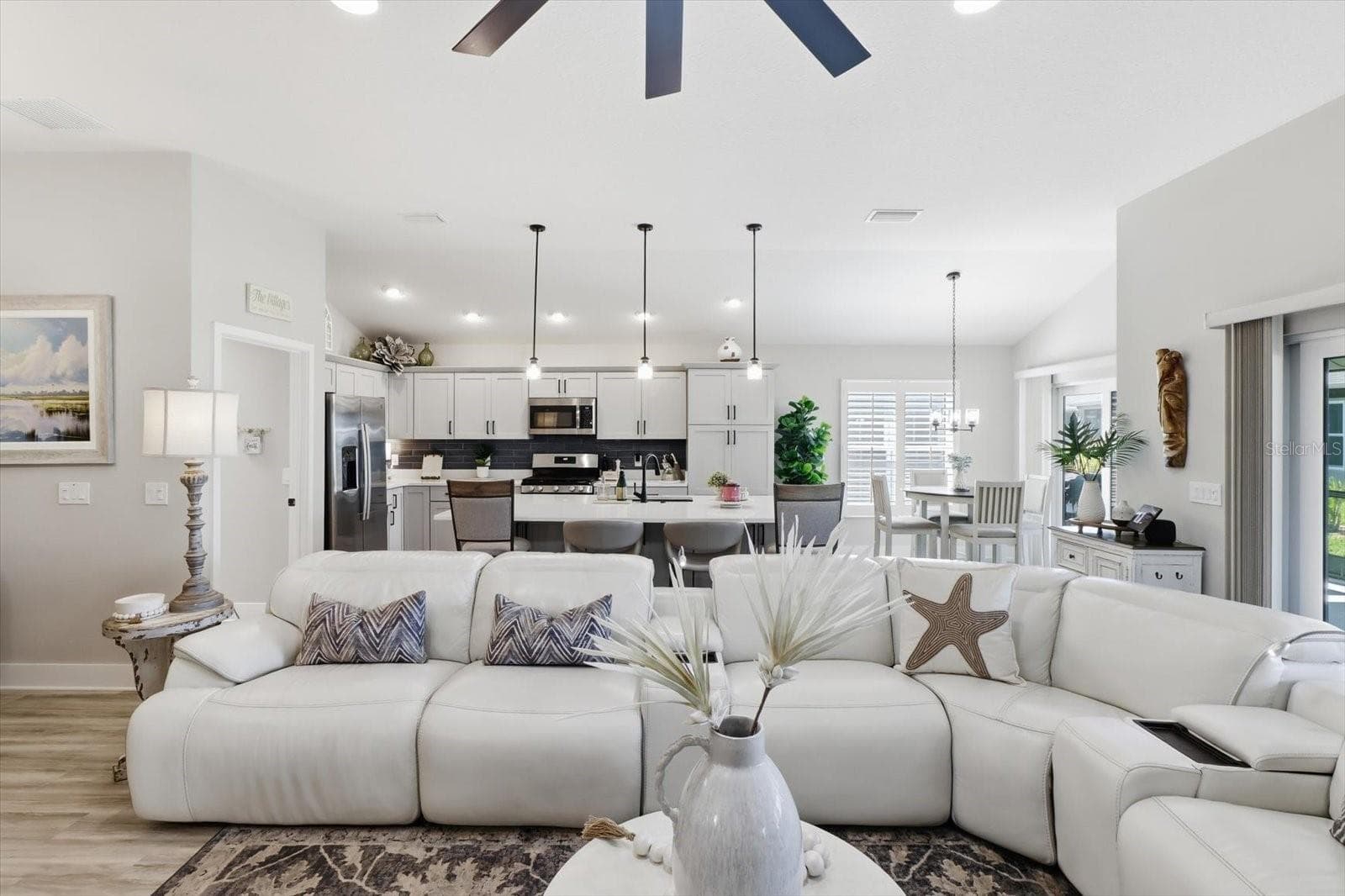 living area - 7528 DANIEL COLLINS CT, THE VILLAGES