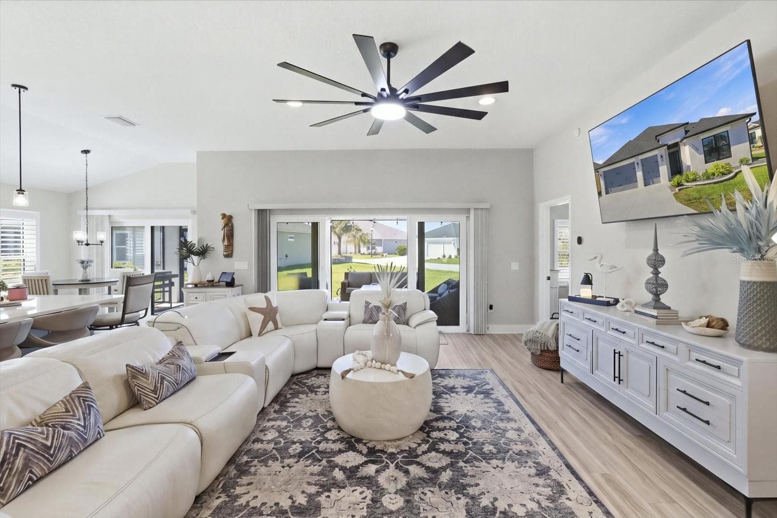 living area - 7528 DANIEL COLLINS CT, THE VILLAGES