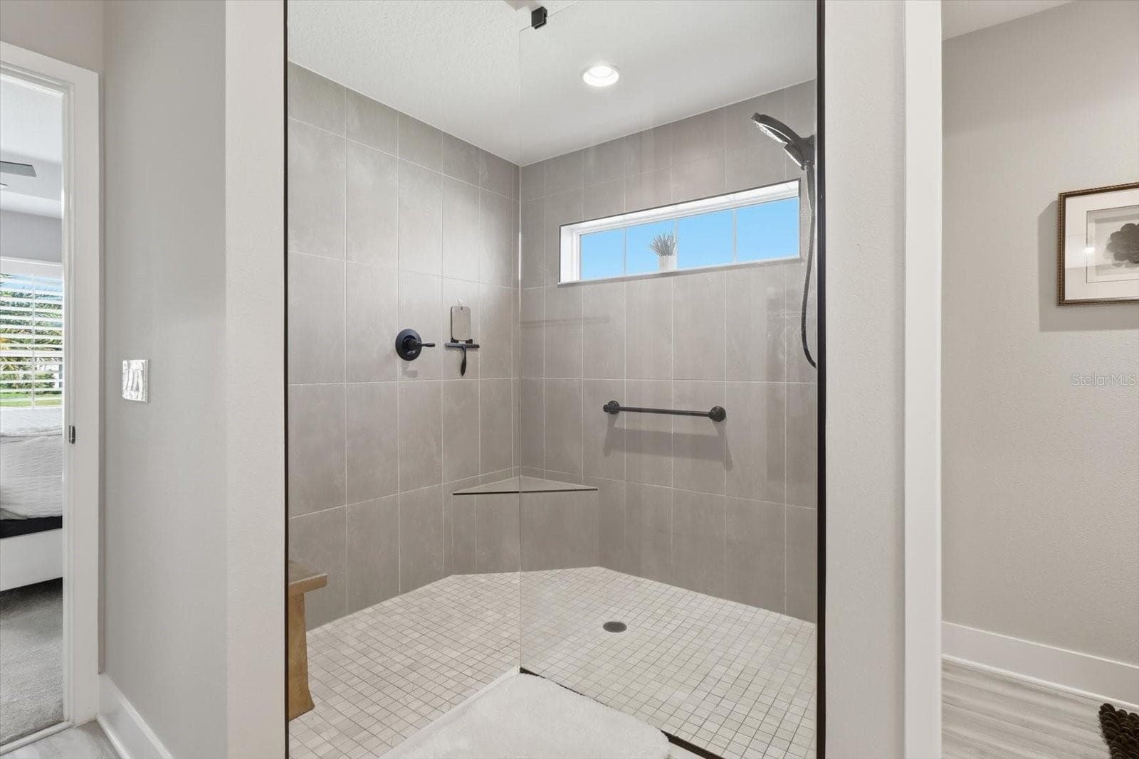 primary shower - 7528 DANIEL COLLINS CT, THE VILLAGES