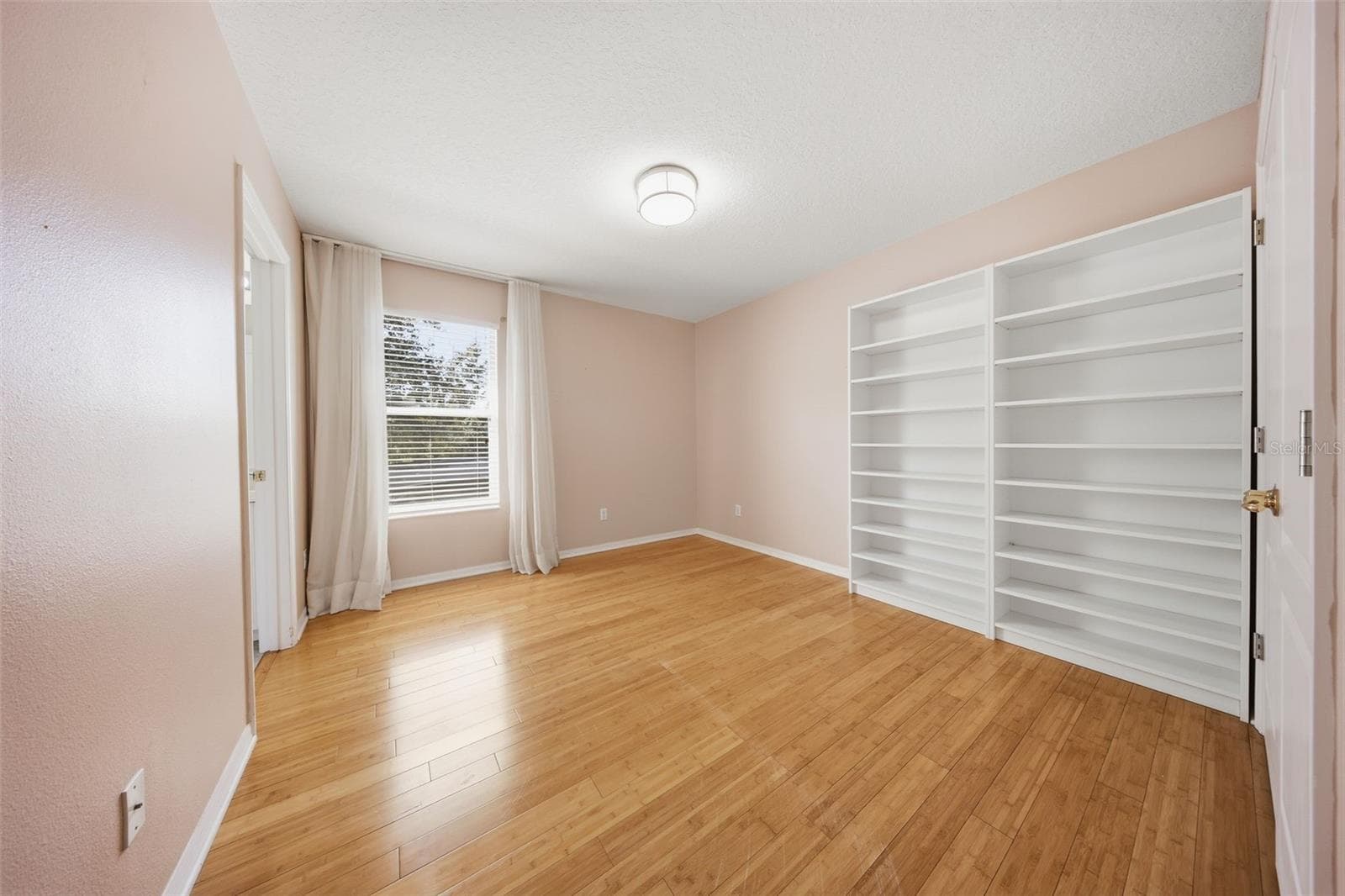 Single Family Residence at 10366 LAKE SHEEN RESERVE BLVD, ORLANDO, photo 32 of 45