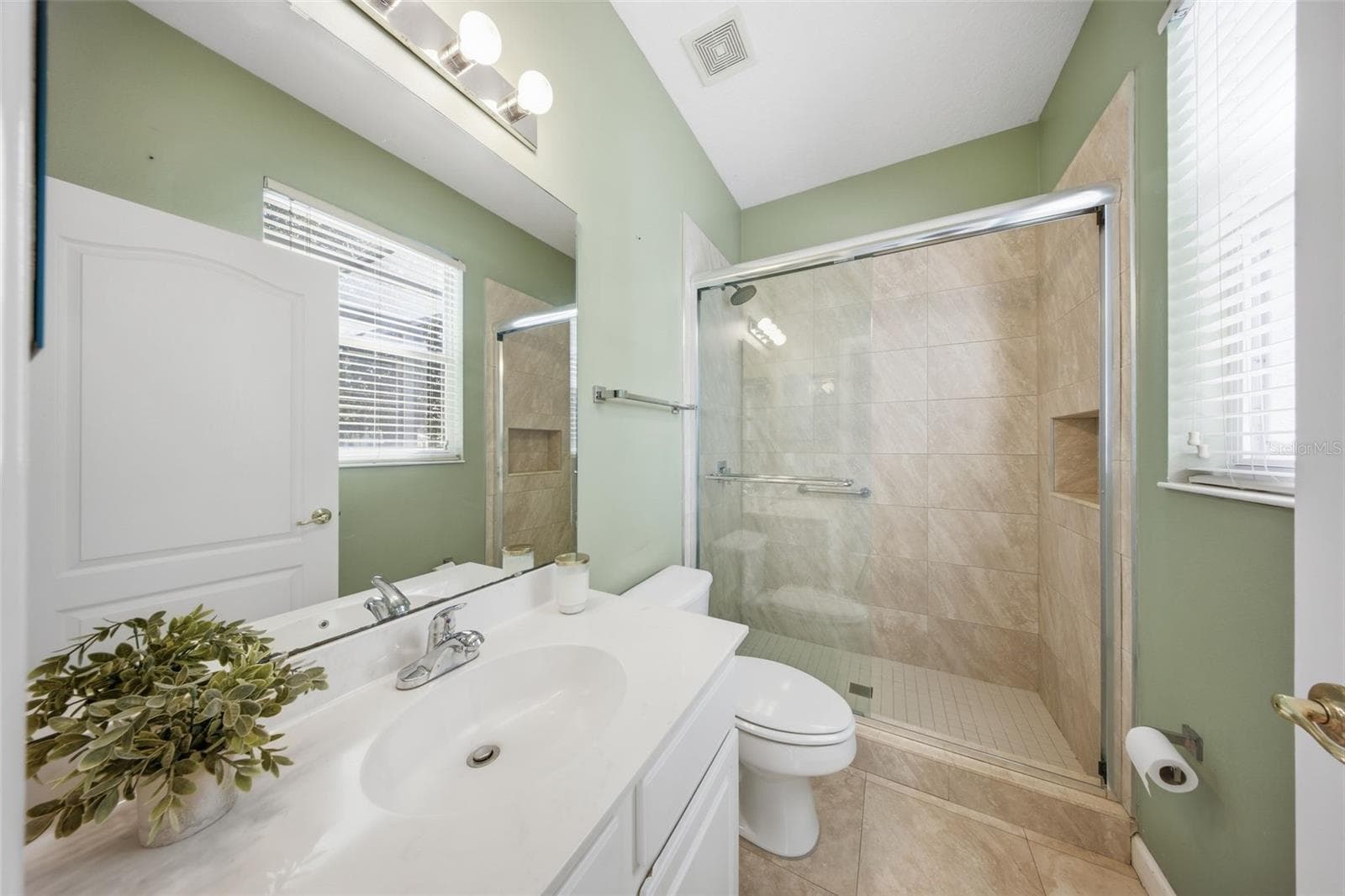 Single Family Residence at 10366 LAKE SHEEN RESERVE BLVD, ORLANDO, photo 34 of 45
