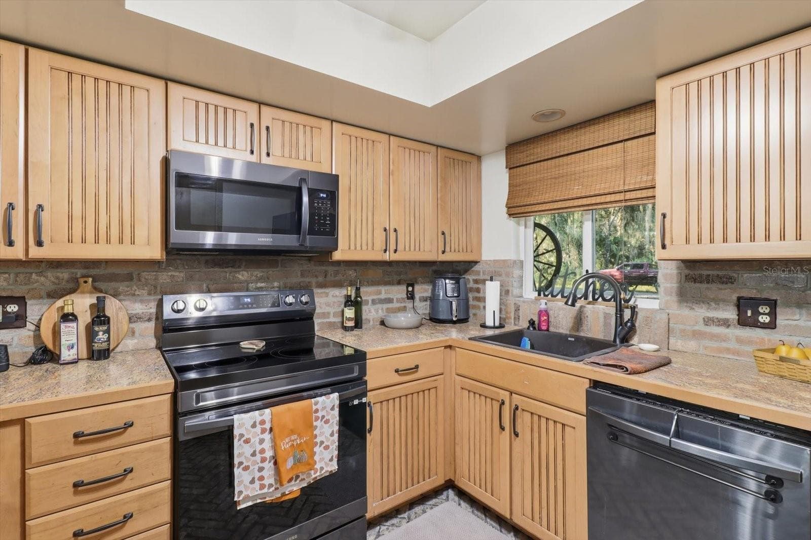 Kitchen - 11129 W CEDAR LAKE DR, CRYSTAL RIVER