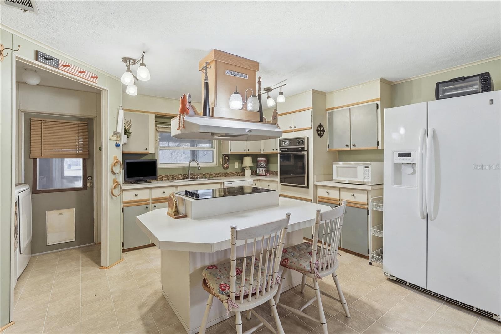 Manufactured Home at 5650 W STATE ST, HOMOSASSA, photo 6 of 43
