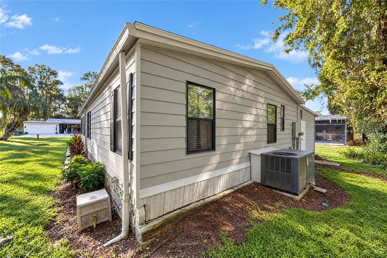 Manufactured Home at 305 S TIMBER TRL, WILDWOOD, photo 59 of 59