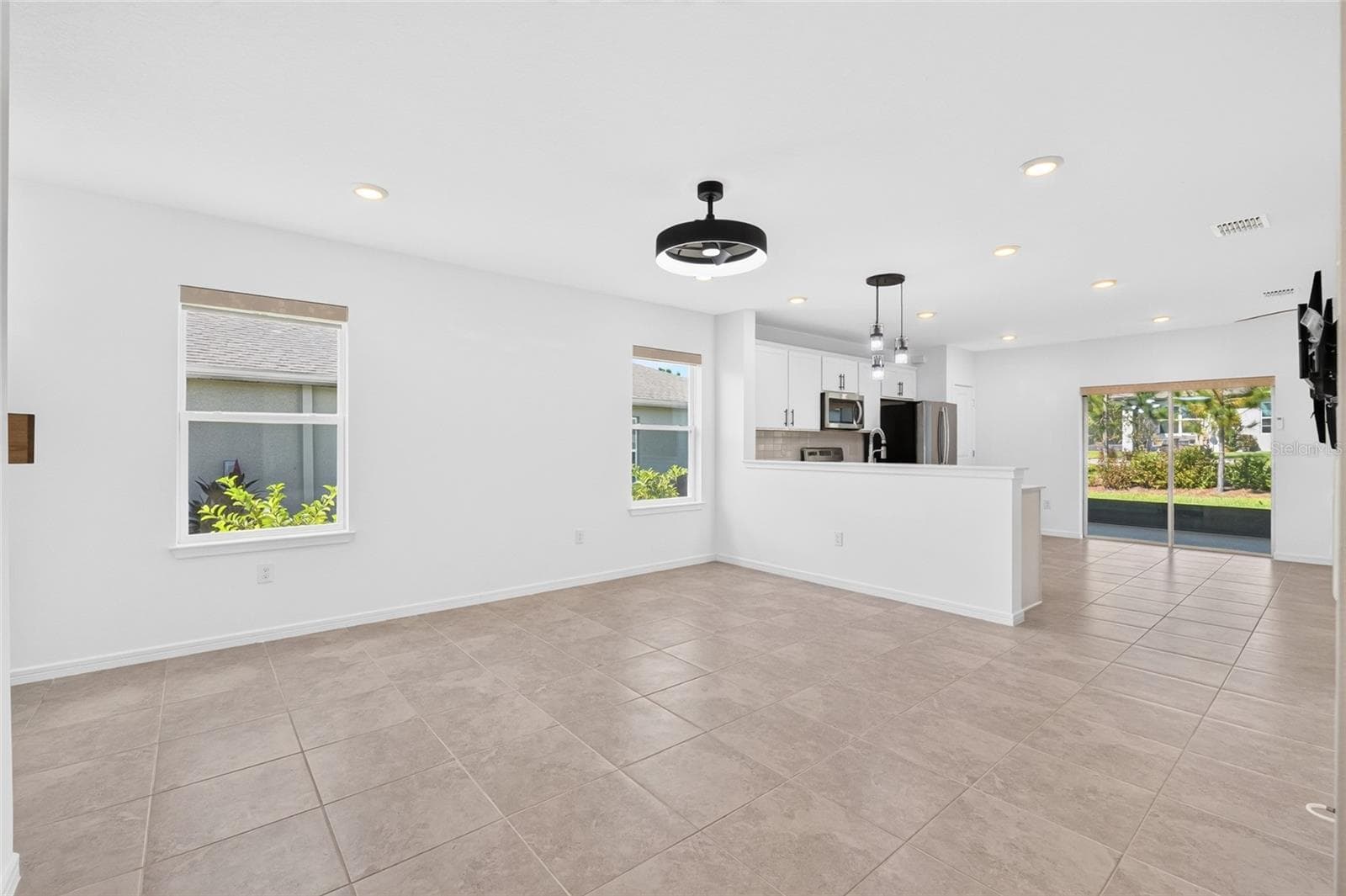Single Family Residence at 8359 SW 54TH LOOP, OCALA, photo 15 of 57