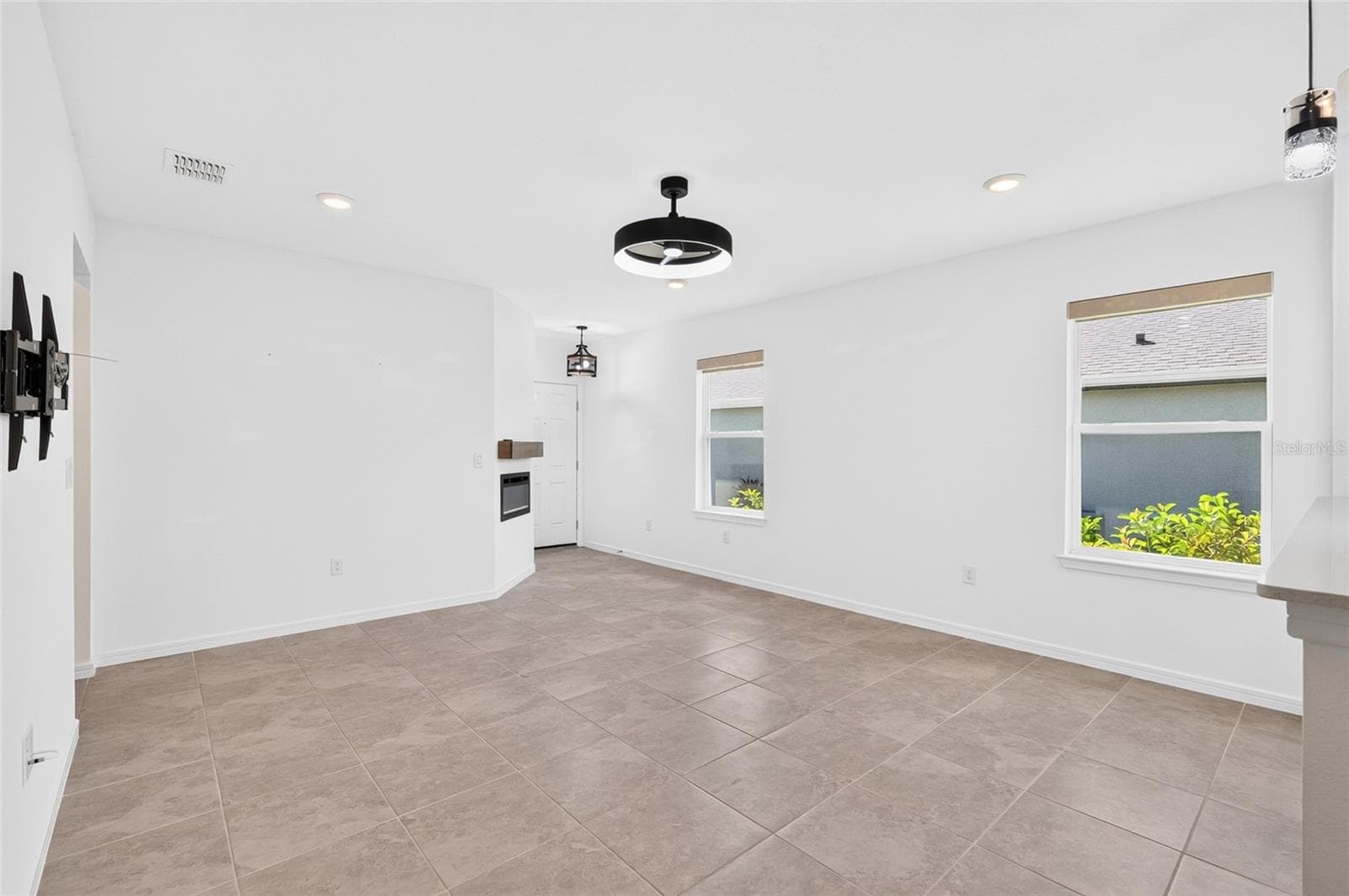 Single Family Residence at 8359 SW 54TH LOOP, OCALA, photo 16 of 57