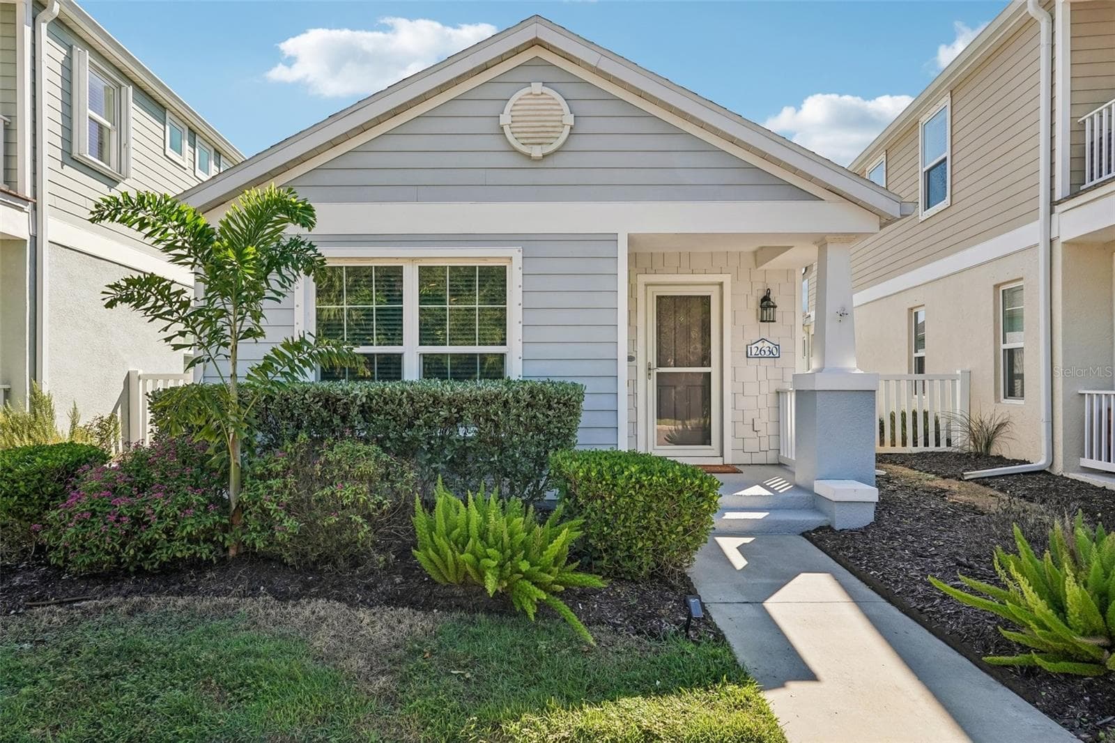Single Family Residence at 12630 SHIMMERING OAK CIR, VENICE, photo 2 of 35