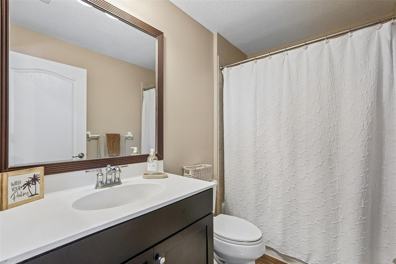 Single Family Residence at 12630 SHIMMERING OAK CIR, VENICE, photo 14 of 35