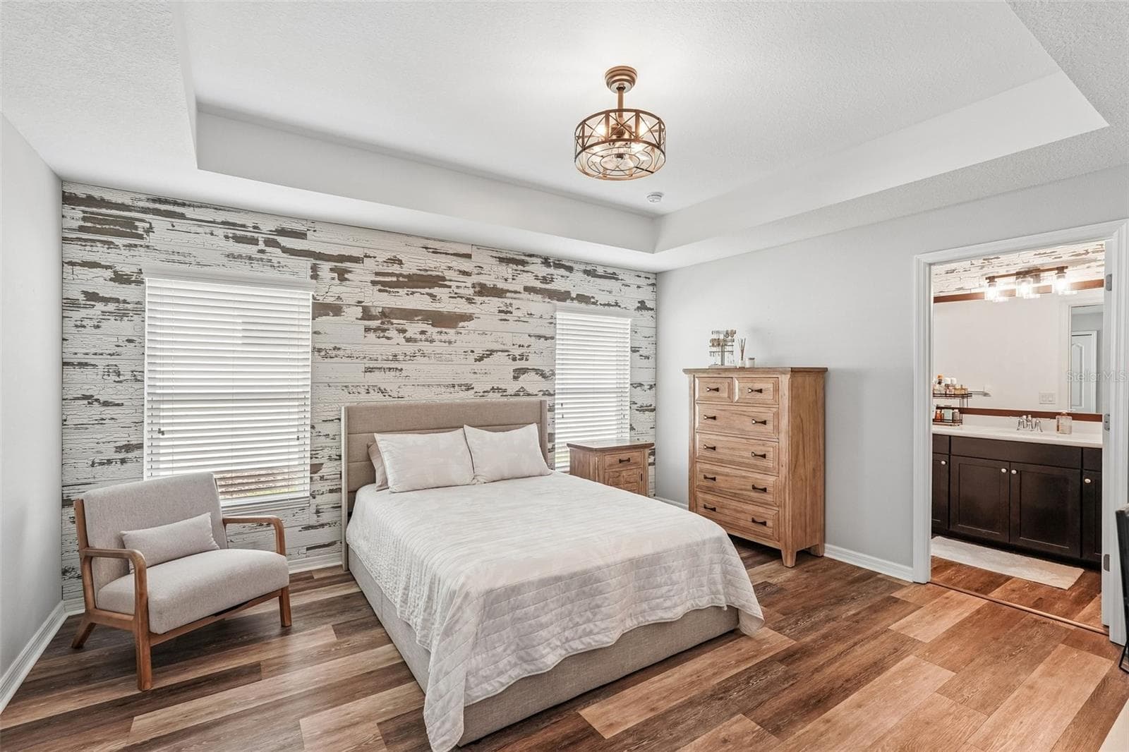 Single Family Residence at 12630 SHIMMERING OAK CIR, VENICE, photo 15 of 35