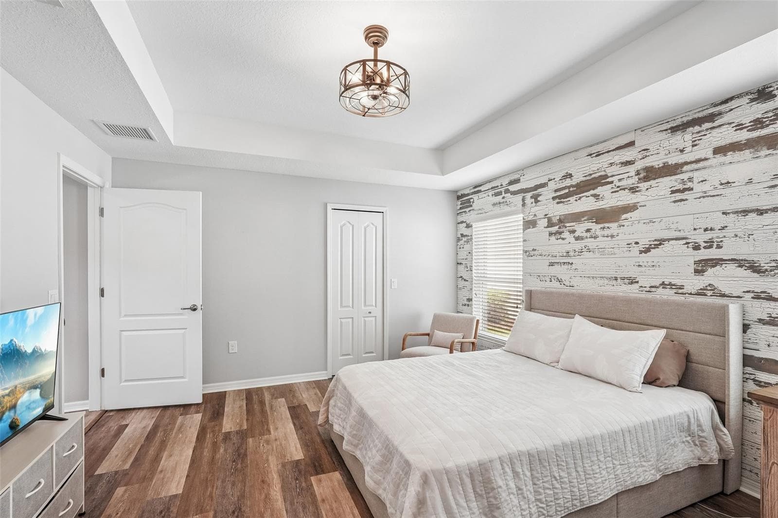 Single Family Residence at 12630 SHIMMERING OAK CIR, VENICE, photo 16 of 35