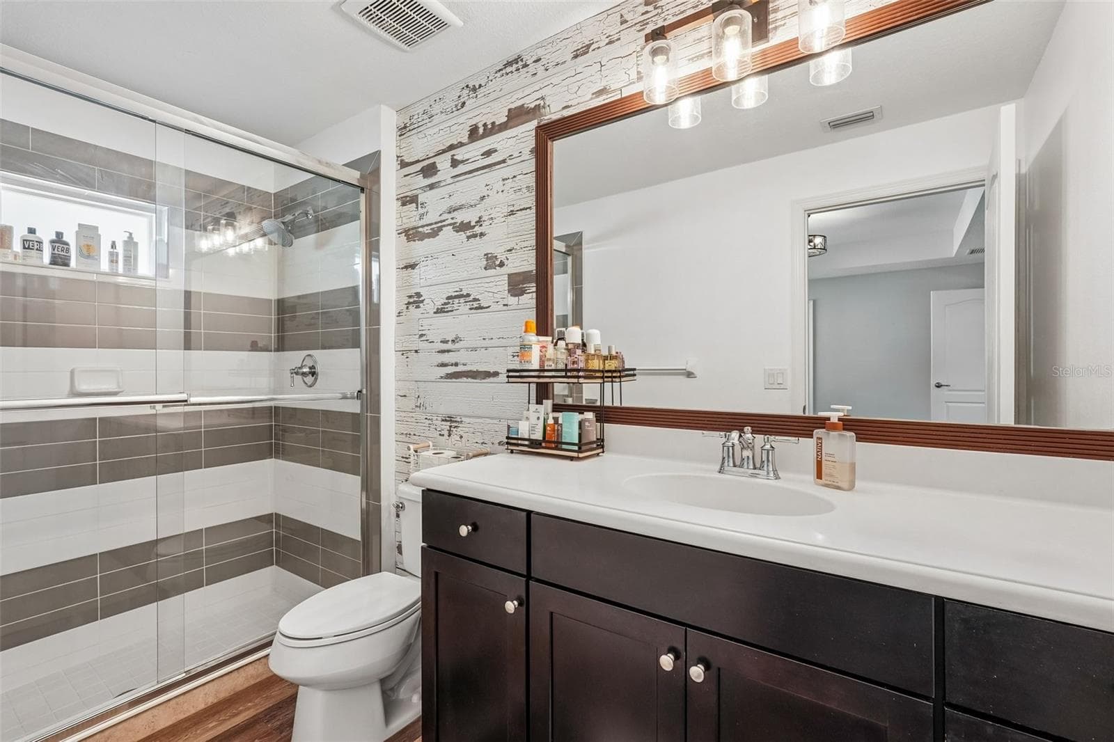 Single Family Residence at 12630 SHIMMERING OAK CIR, VENICE, photo 18 of 35