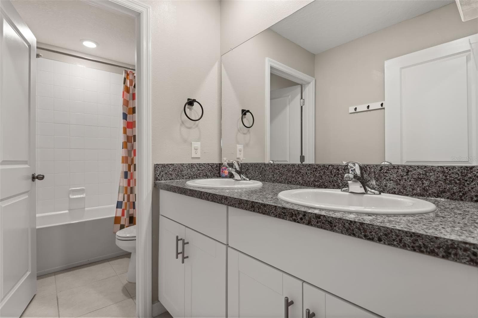 Single Family Residence at 509 ROYAL EMPRESS DR, RUSKIN, photo 15 of 24