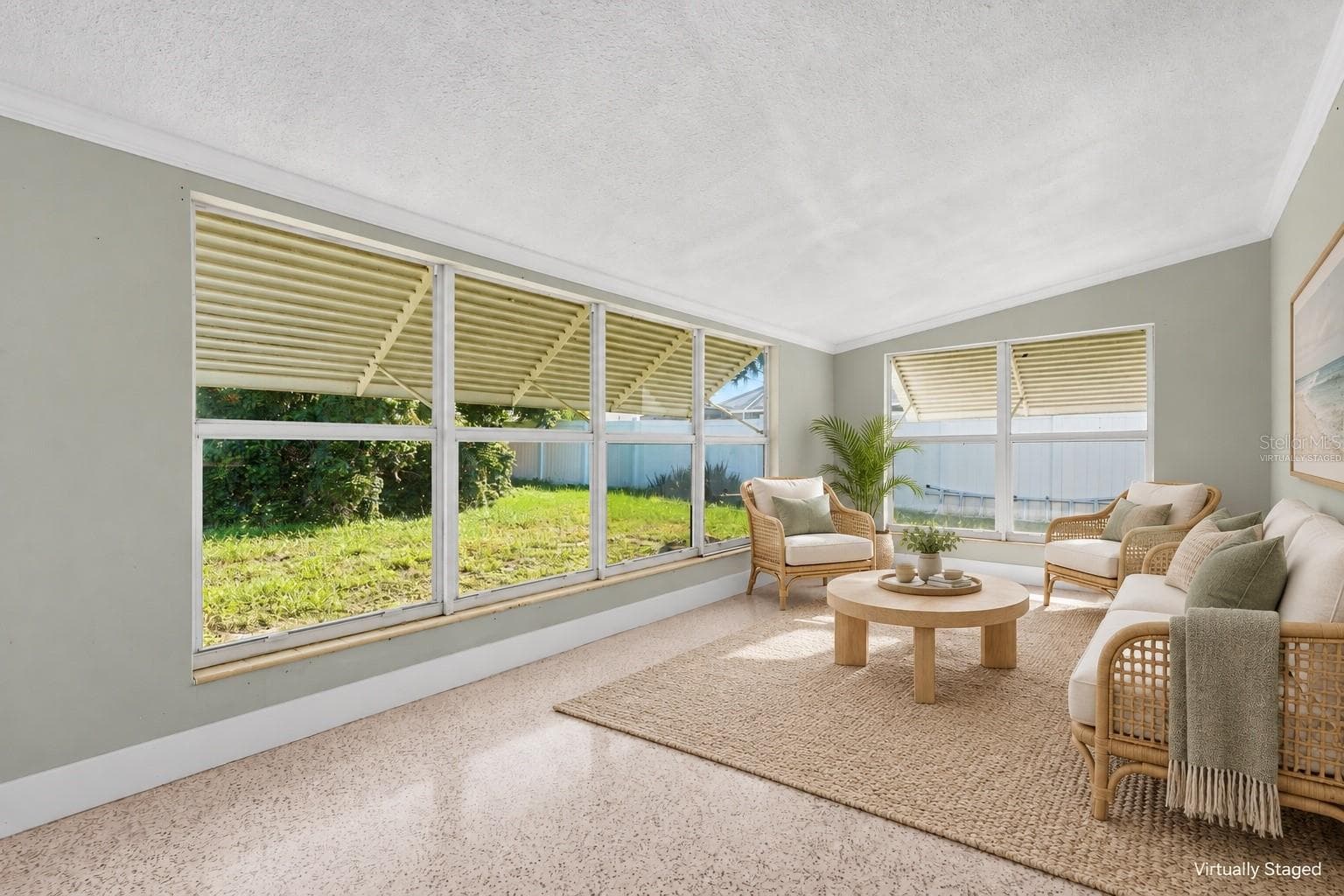 Virtually Staged - 2815 BAY DR, BRADENTON