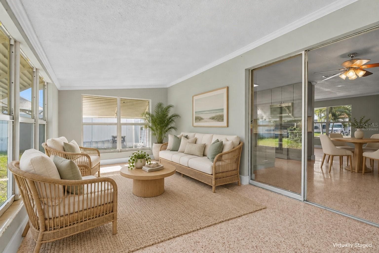 Virtually Staged - 2815 BAY DR, BRADENTON