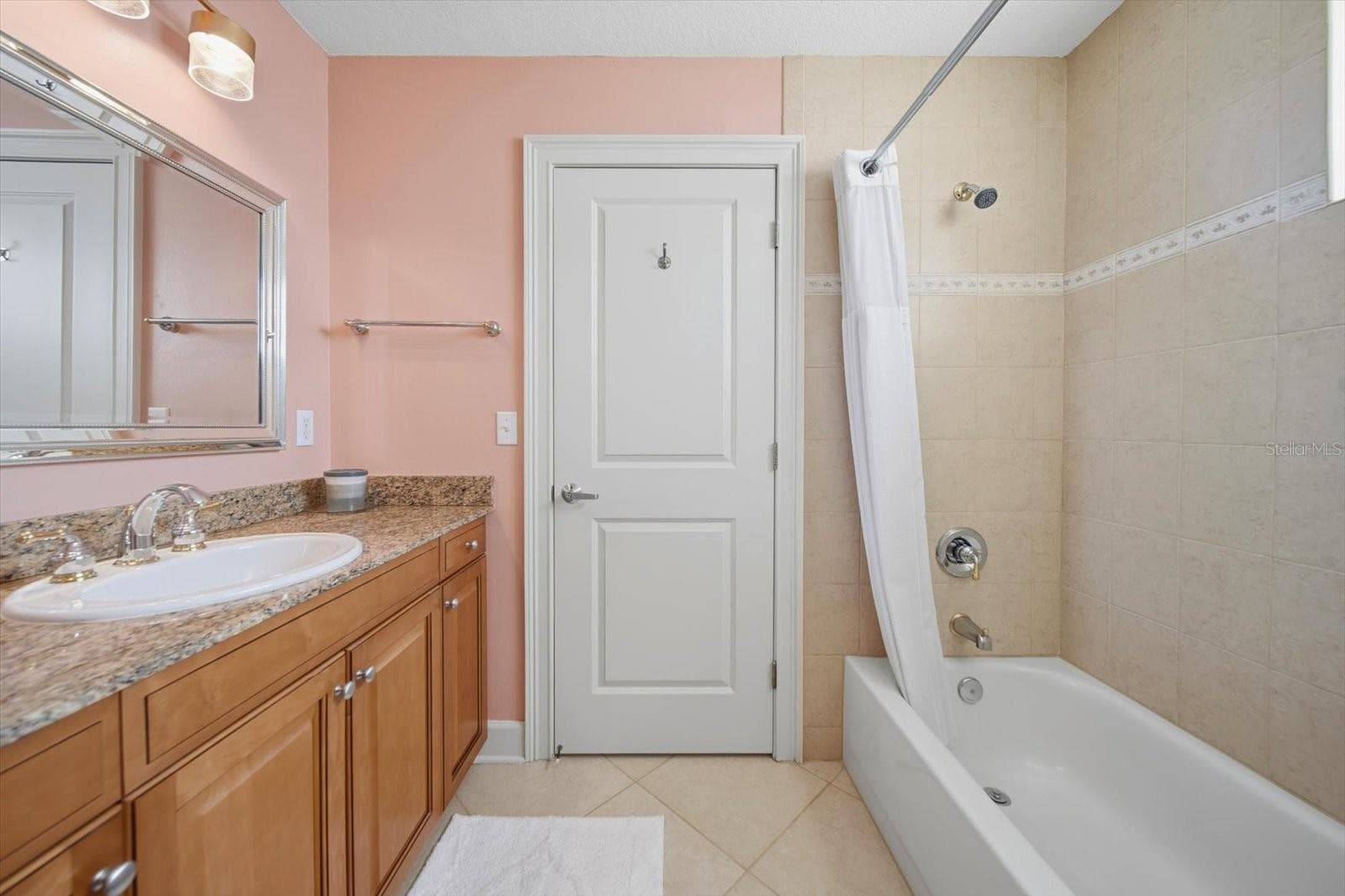 Bedroom 2 ensuite bathroom - 19600 GULF BLVD #301, INDIAN SHORES