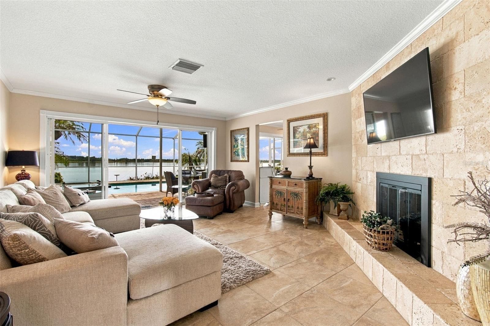 Family room - 1921 MANOR CIR SE, WINTER HAVEN