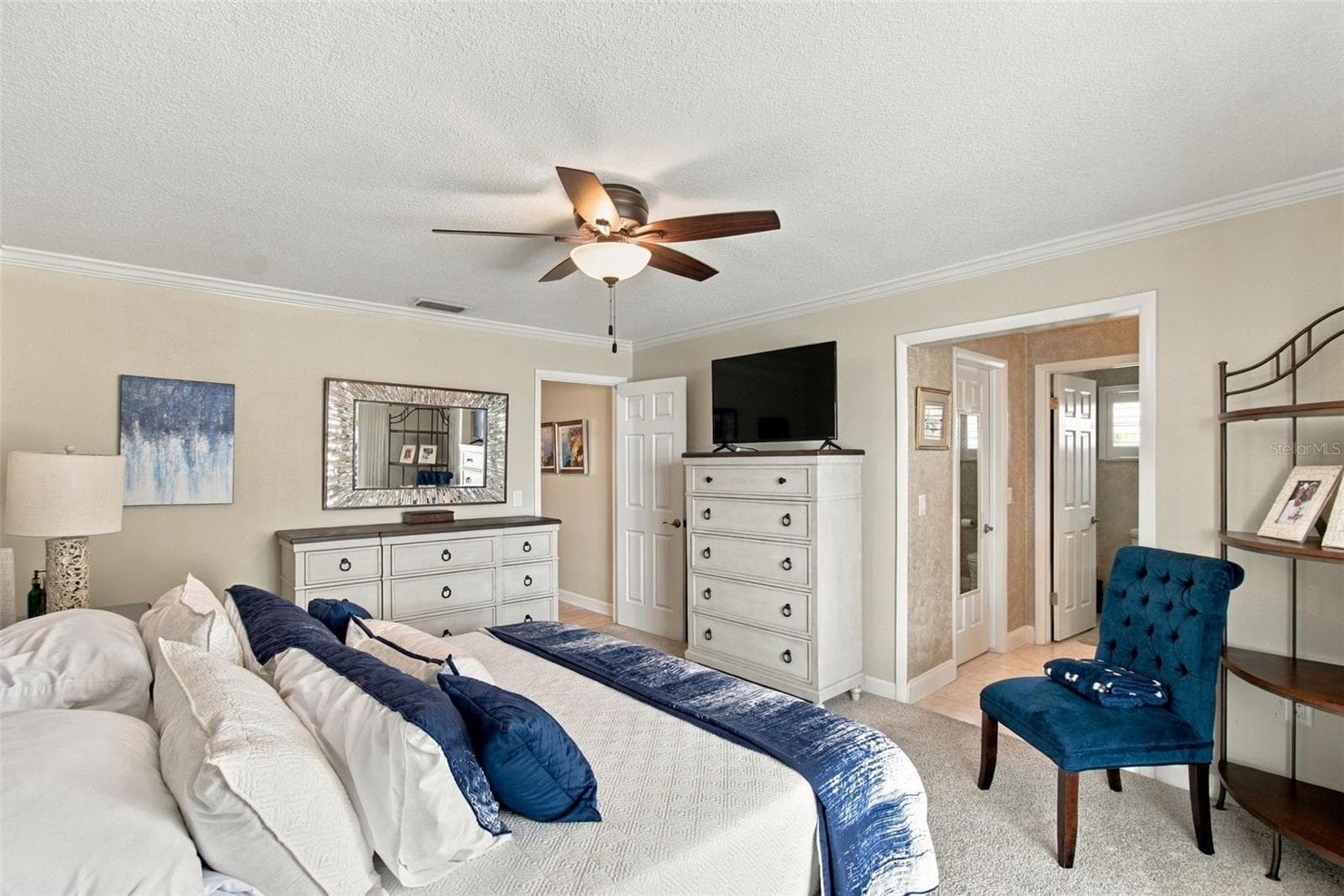 Master bedroom - 1921 MANOR CIR SE, WINTER HAVEN