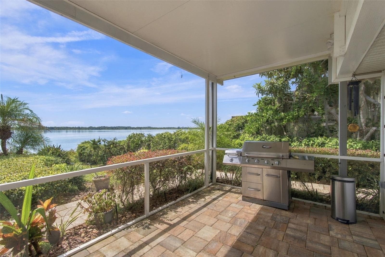 Covered lanai - 1921 MANOR CIR SE, WINTER HAVEN
