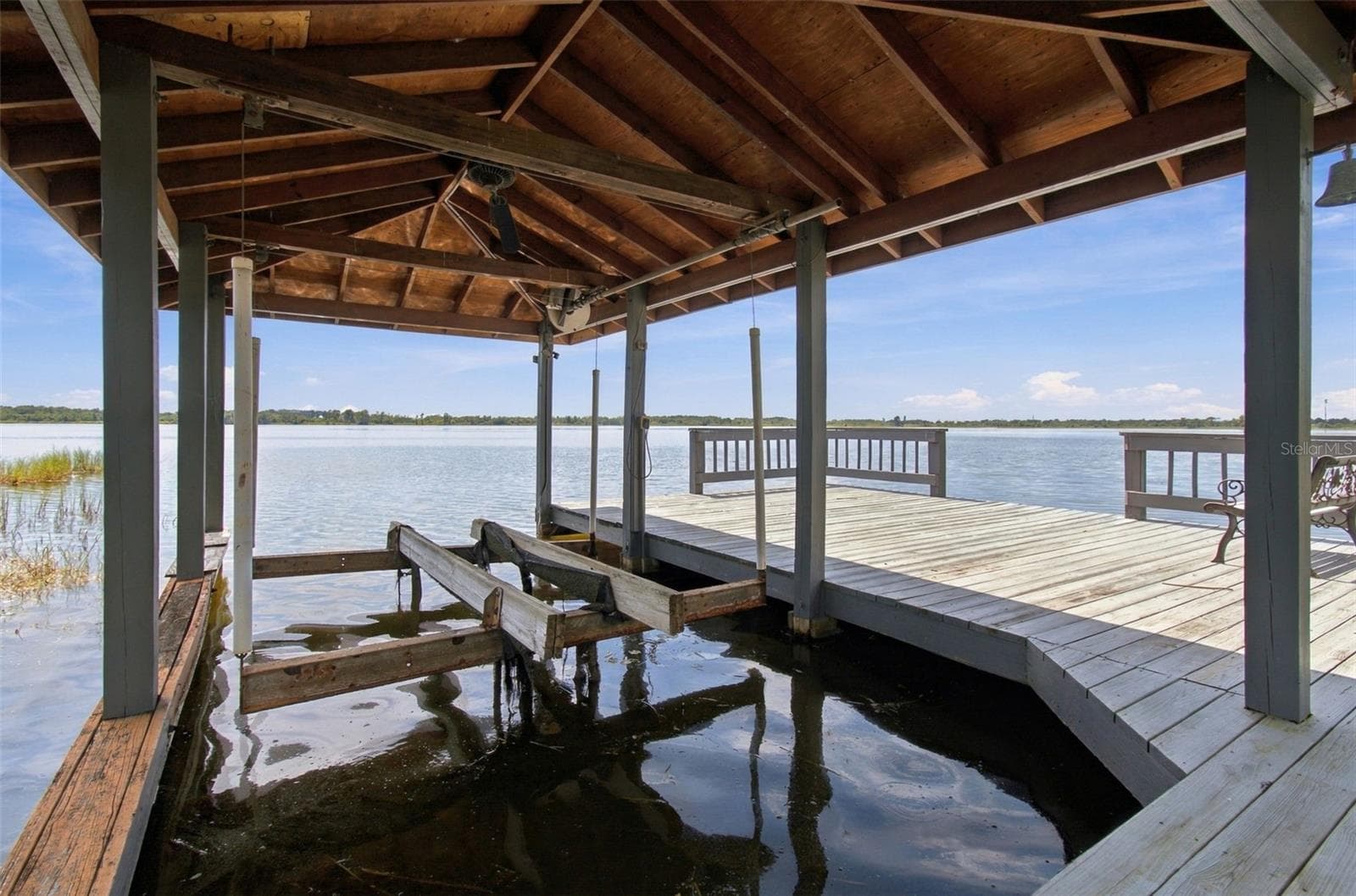 Boathouse with lift - 1921 MANOR CIR SE, WINTER HAVEN