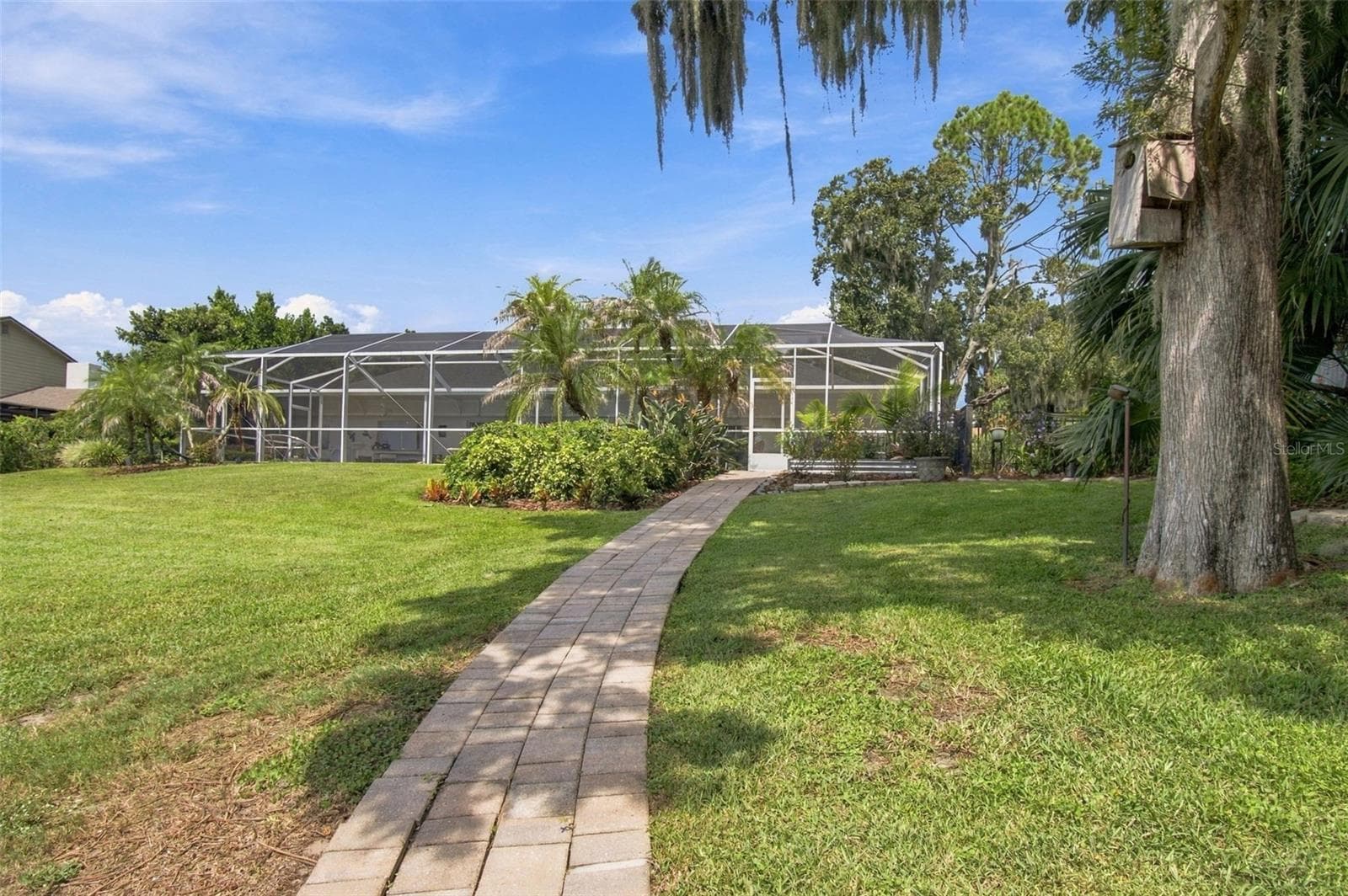 Brick paved walkway - 1921 MANOR CIR SE, WINTER HAVEN