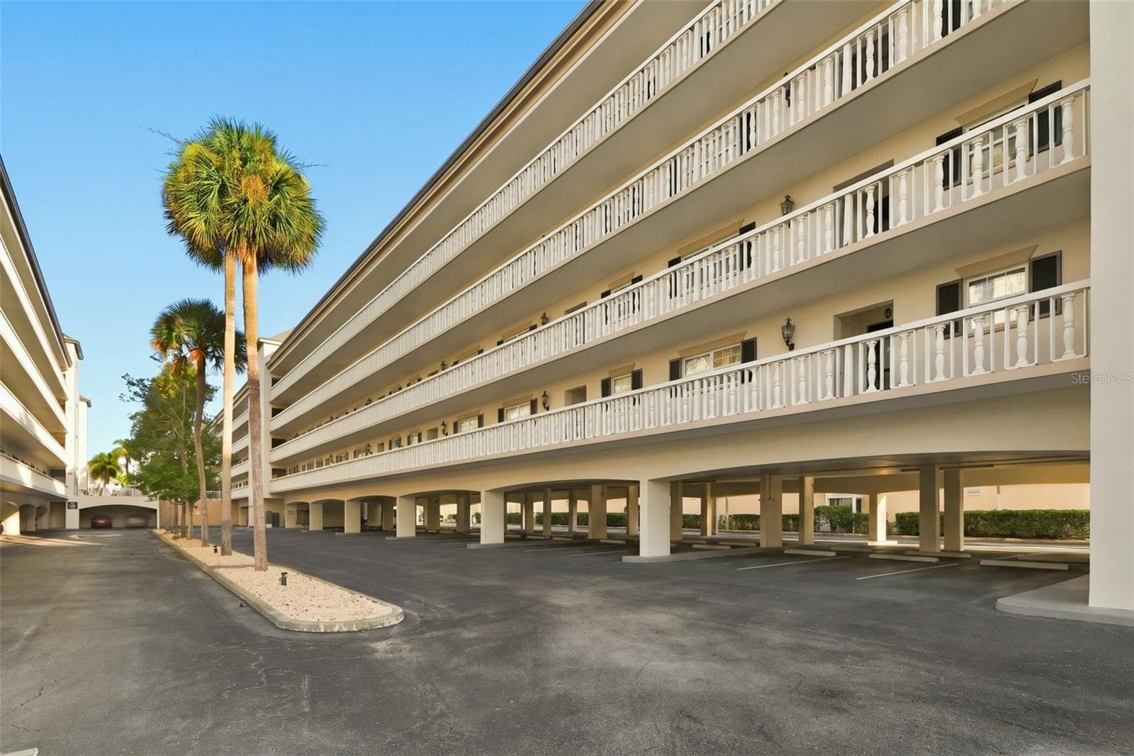 131 BLUFF VIEW DR #107