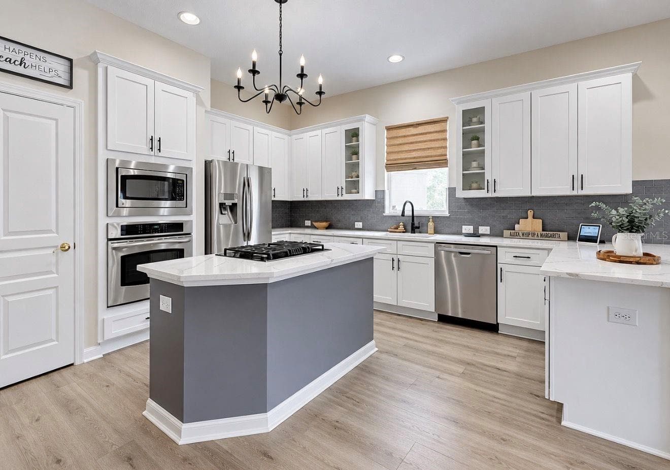 Kitchen - 542 ISLEBAY DR, APOLLO BEACH