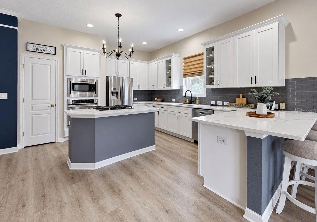 Kitchen - 542 ISLEBAY DR, APOLLO BEACH