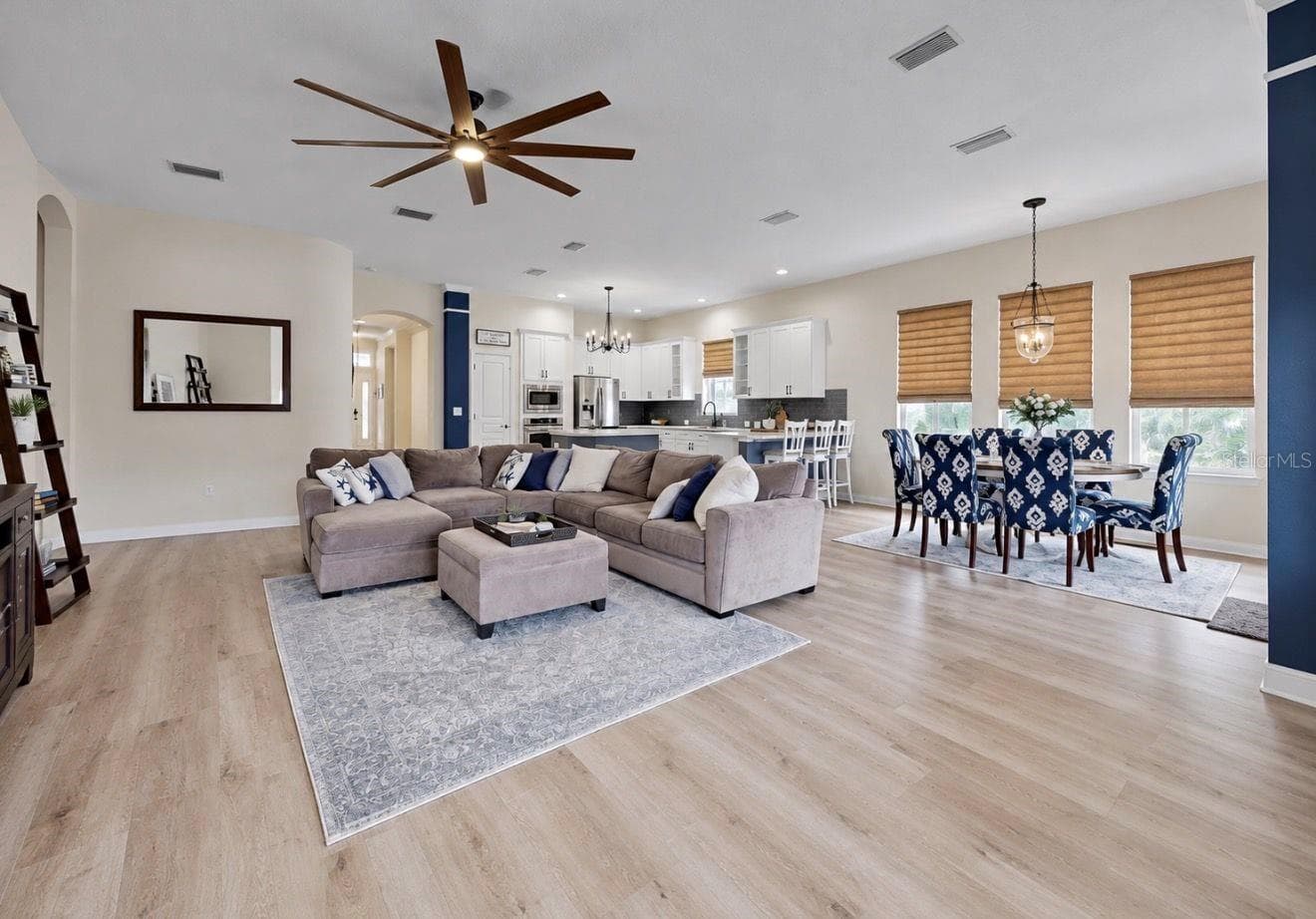 Family Room/ Great Room - 542 ISLEBAY DR, APOLLO BEACH
