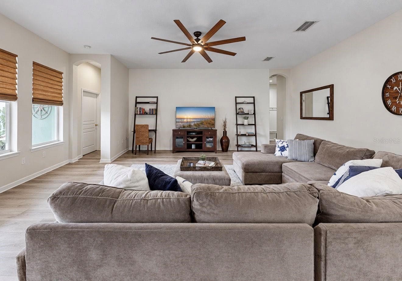Family Room/ Great Room - 542 ISLEBAY DR, APOLLO BEACH